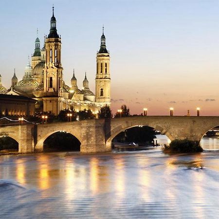 Zaragoza Y Sus 2 Catedralesアパートメント エクステリア 写真